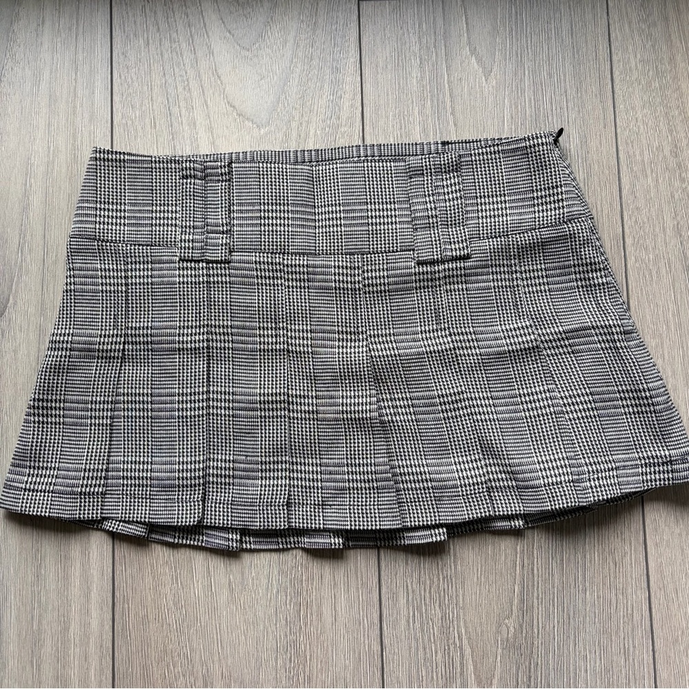 Delias Plaid Pleated low rise mini skirt